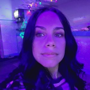 Meet your Posher, Alicia